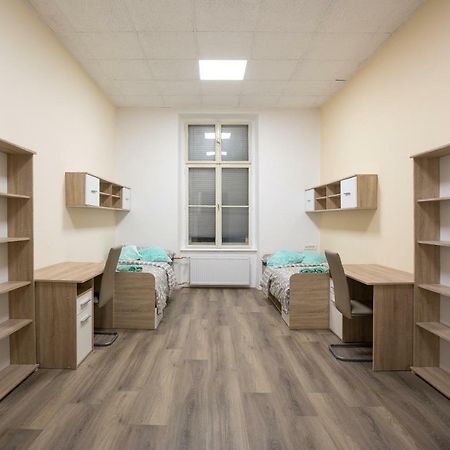 Minidorm Rooms In Heart Of City Center Maribor Bagian luar foto