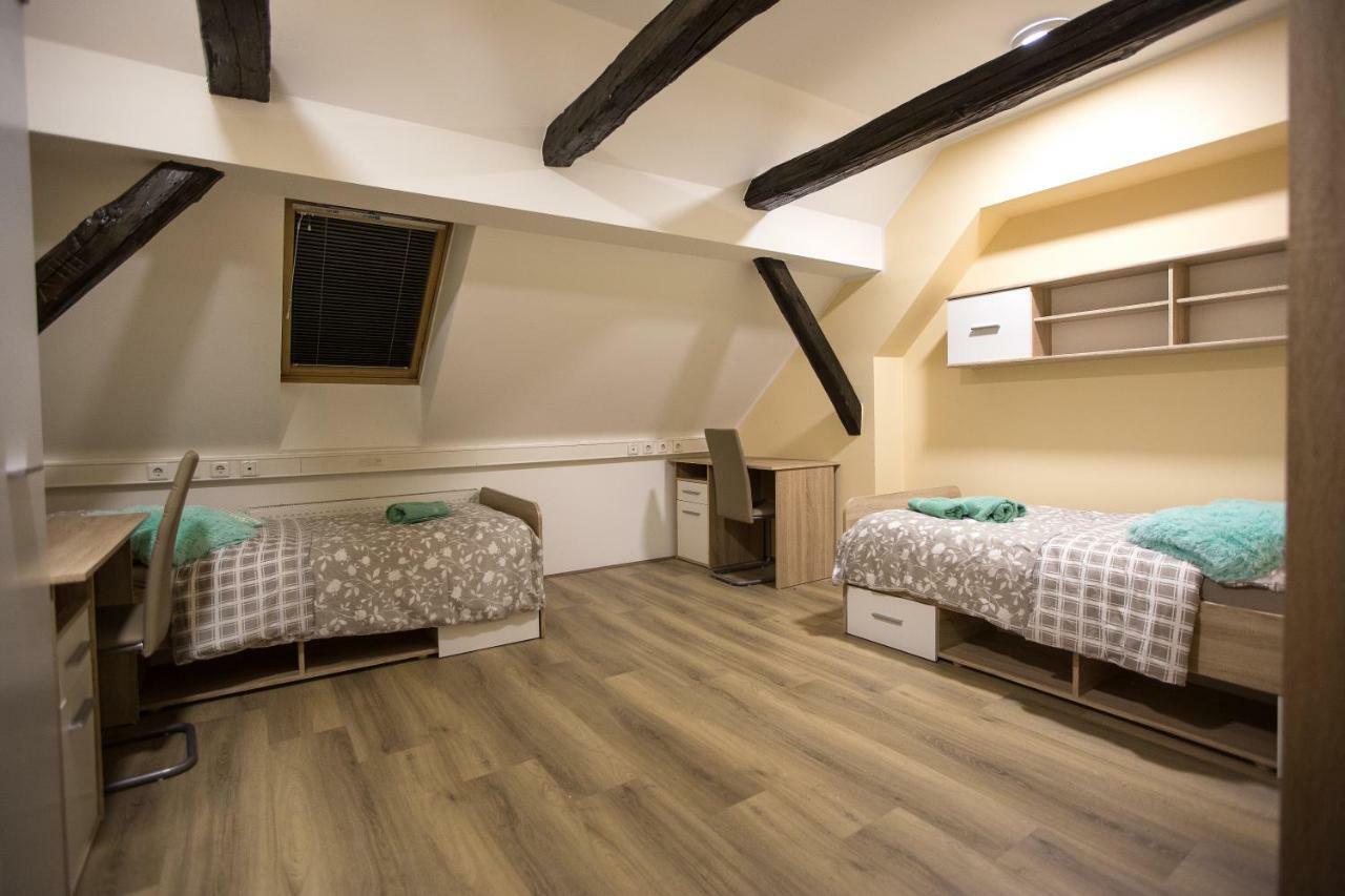 Minidorm Rooms In Heart Of City Center Maribor Bagian luar foto