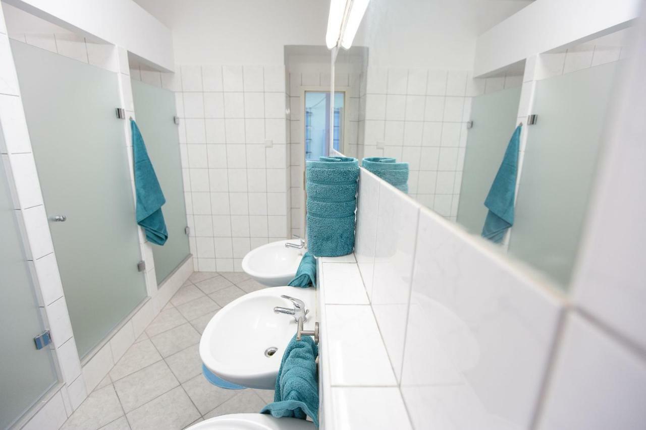 Minidorm Rooms In Heart Of City Center Maribor Bagian luar foto