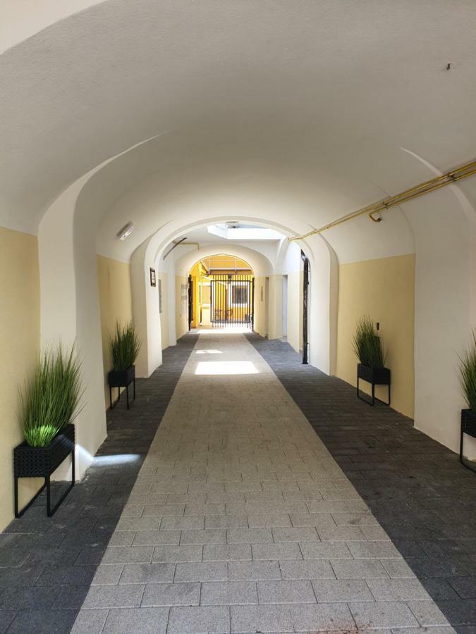 Minidorm Rooms In Heart Of City Center Maribor Bagian luar foto